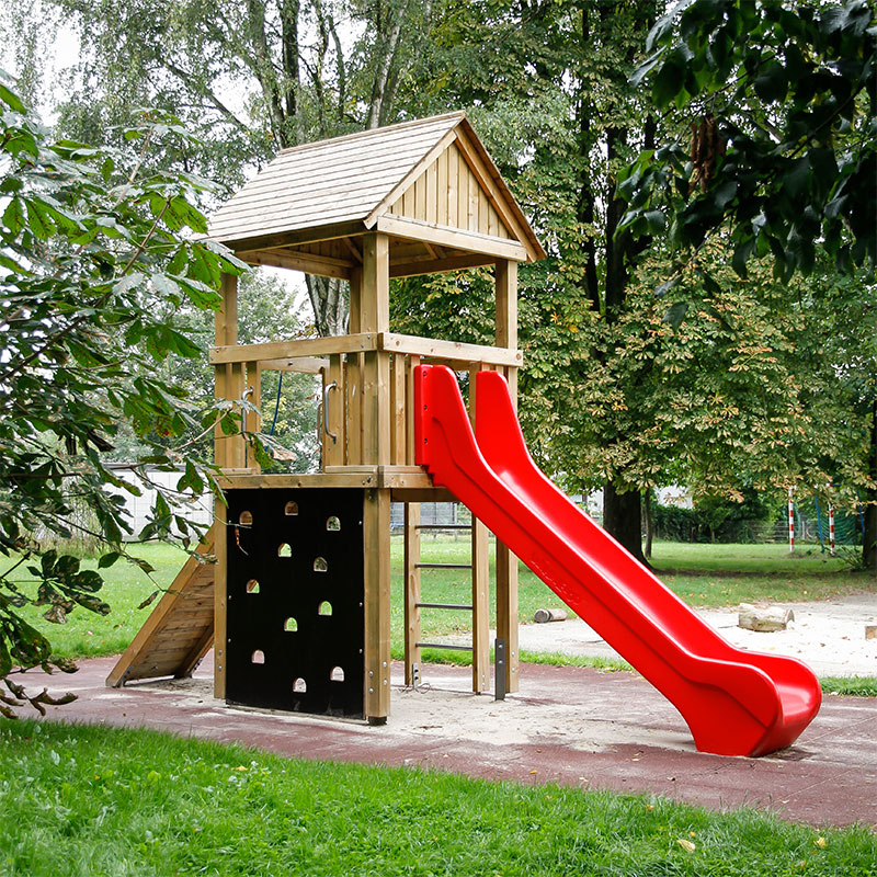 het idee om een basistoren te gebruiken voor een openbare speelplaats